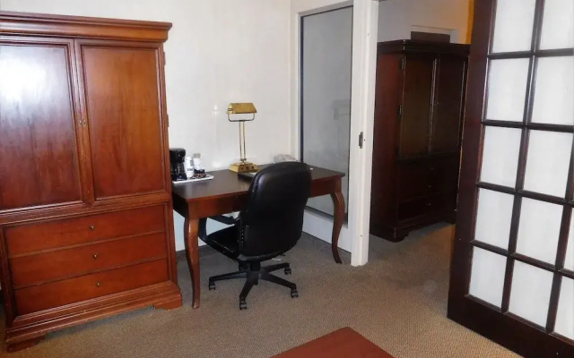 Quality Inn & Suites