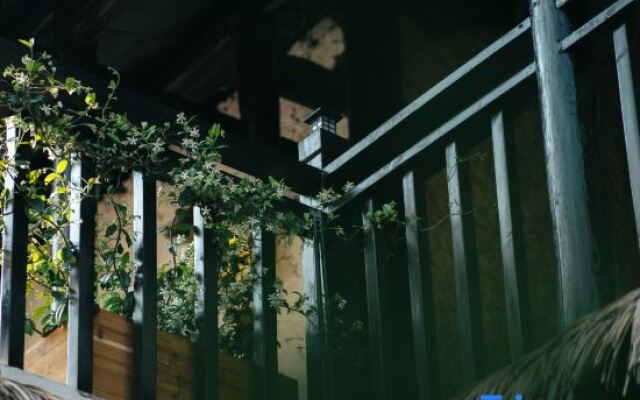 Xiang·Stay Homestay (Xingyi Wanfenglin Branch)