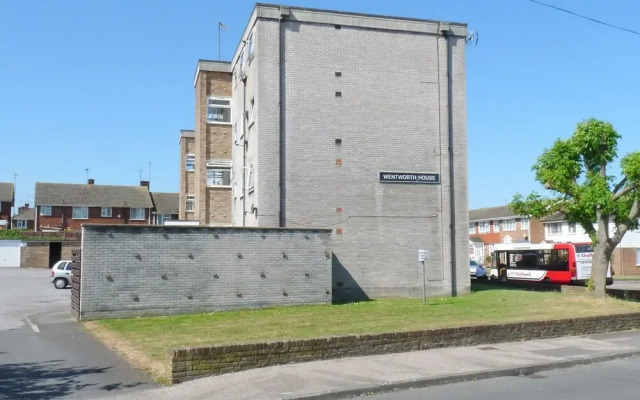 2-bed Flat With Superfast Wi-fi DW Lettings 9WW