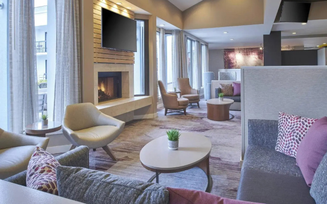 Courtyard by Marriott Detroit Troy