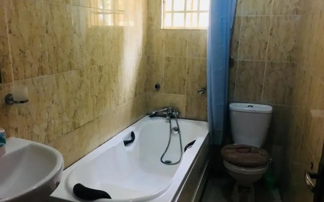 Feligold Royal Hotel Benin