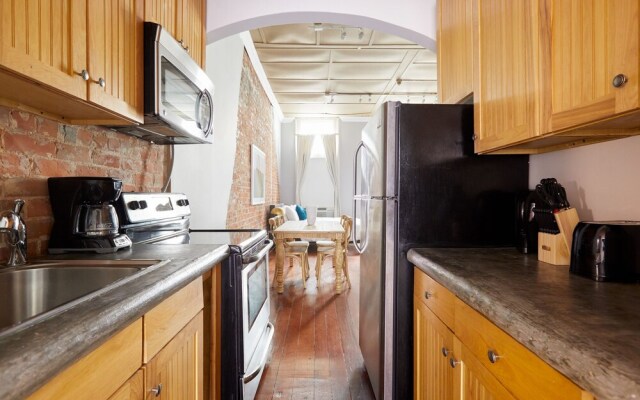 Charming Central Business District Studios by Sonder