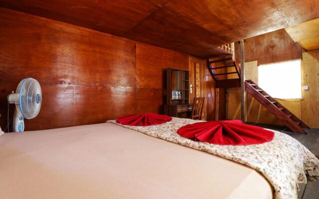 Tuk Tuk Timbul Bungalows by ZUZU