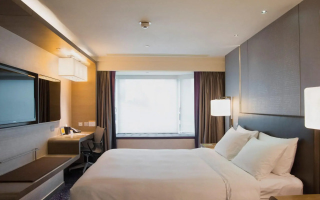 Royal Plaza Hotel