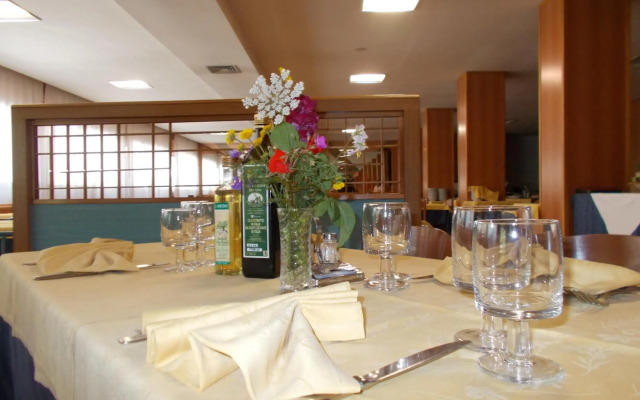 Hotel Holidays
