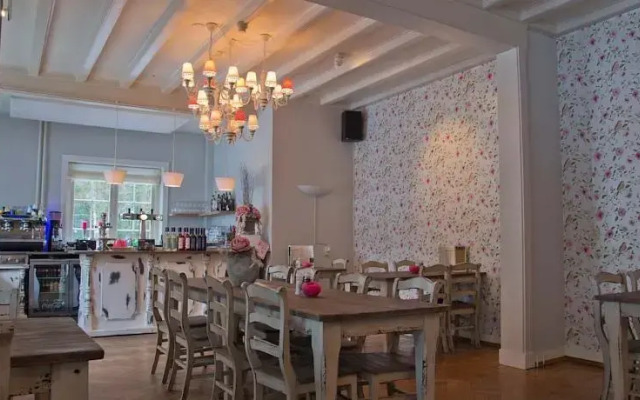 Hotel De Barones
