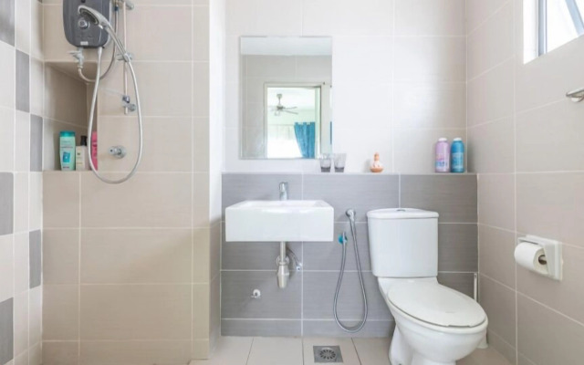 SetiaWalk {BIG GROUP} 2CARPARK 3ROOM WIFI 5min LRT