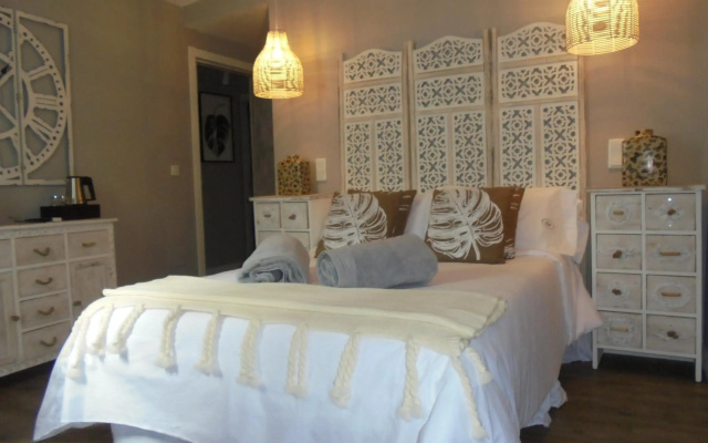 Hostal Tak