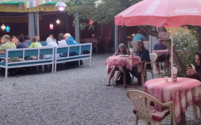Mentokling Guest House and Garden Restaurant