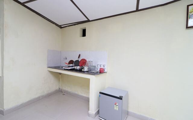 OYO 13673 Home Luxury 1RK Happy Valley