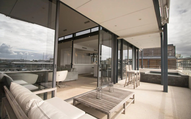 Mountain Marina Luxury Apartments