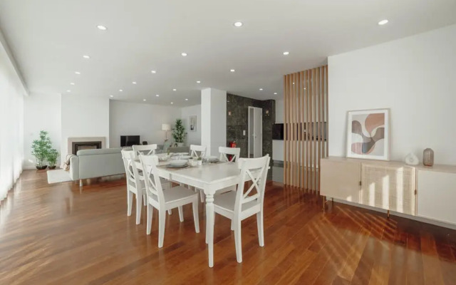 Modern Grand Seaside SEA View