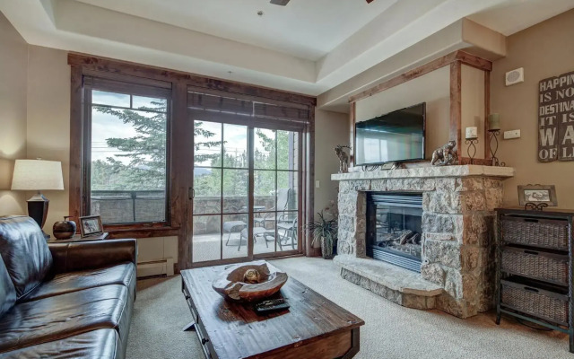 Crystal Peak Lodge by Summit County Mountain Retreats