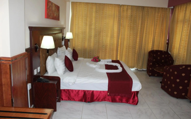 Grand Nova Hotel