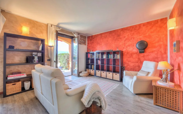 Miralago Lake View Outside Whirlpool