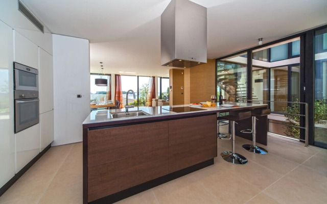 Golden Rays Luxury Villas
