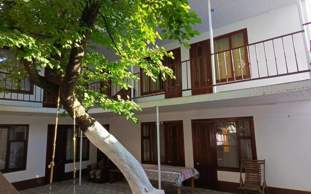 Guest House on Mayora Vityazya 26