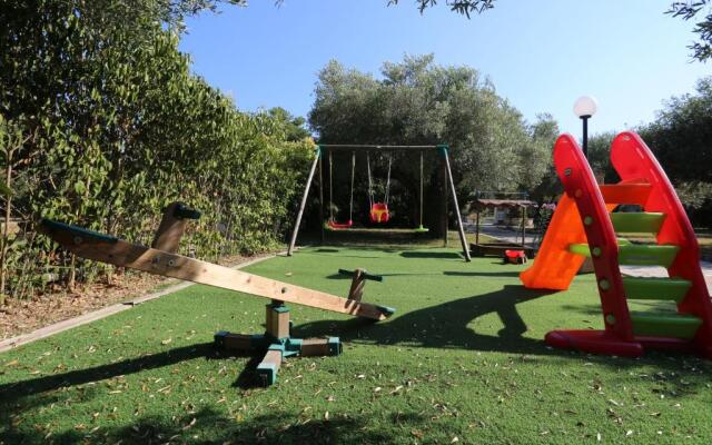 Villa Argo 2 - Beachfront, Big gardens, Location!