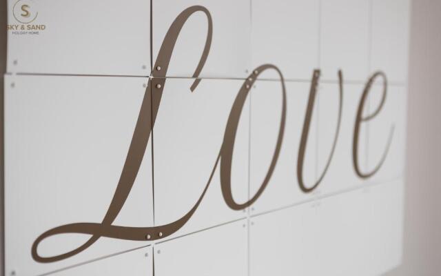 Sky & Sand - Free parking and bikes