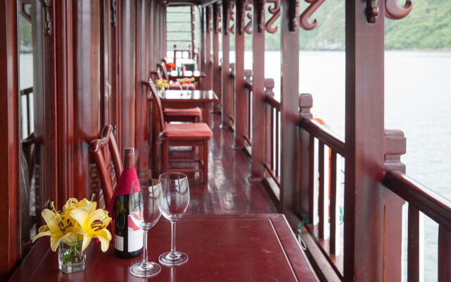 Halong Royal Palace Cruise