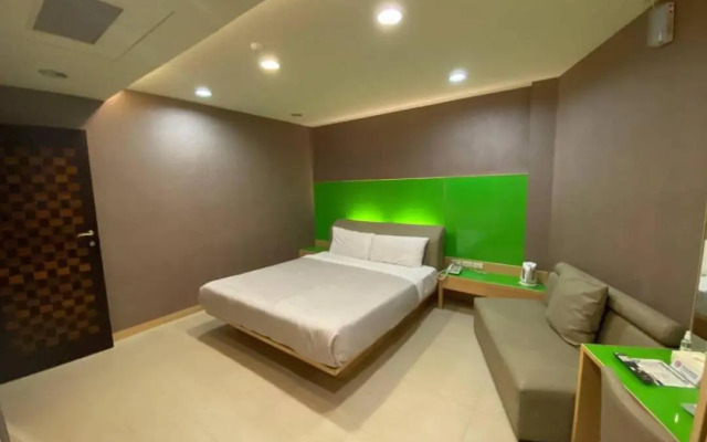Love Hotel
