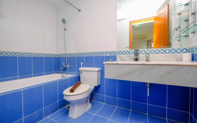 Elegant And Homey 3Br At Bona Vista Apartment