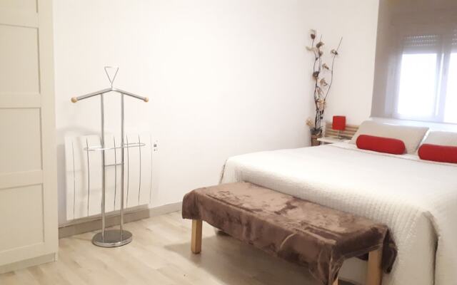 Maria House-The Style Airport Barcelona