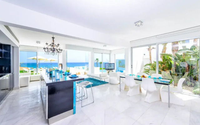 Emerald villa