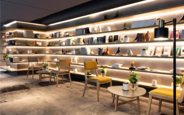 Joy City Hotel & Apartment