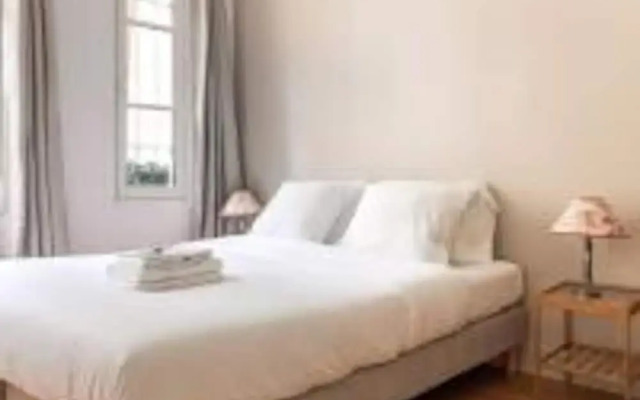Eiffel Tower Lourmel Residence