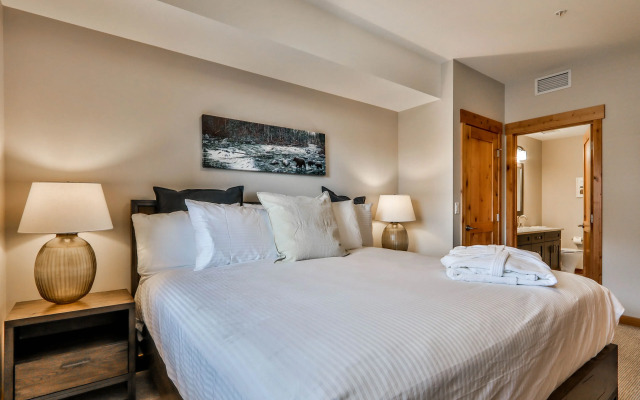 Rundle Cliffs Lodge by Spring Creek Vacation