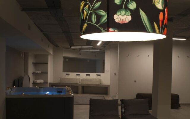 Chvictoria Loft May 13