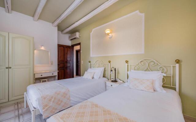 Garden Village Hotel
