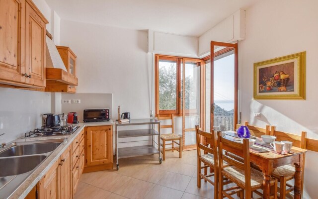 Beautiful Home in Rapallo With 3 Bedrooms and Wifi