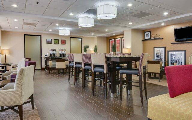 Hampton Inn Atlanta Fairburn