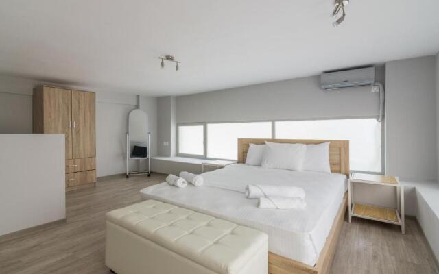 Piraeus Urban Style Studio #1