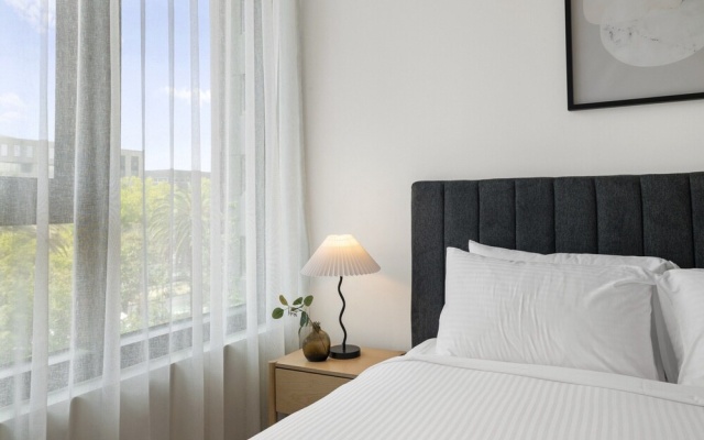 Brand New Apartment in Albert Park With Pool & Gym – Guest Rooms – Melbourne