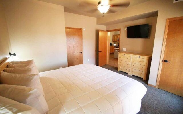 Woodside Old Towne Hotel