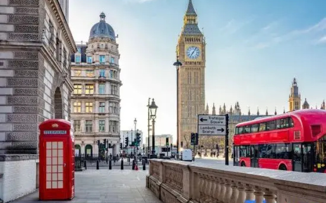 Holborn Haven: Luxe London Escape By Frankie Says