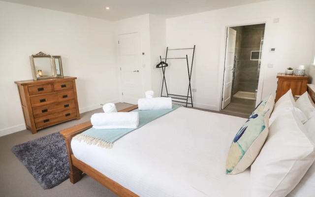 3 Praa Cove