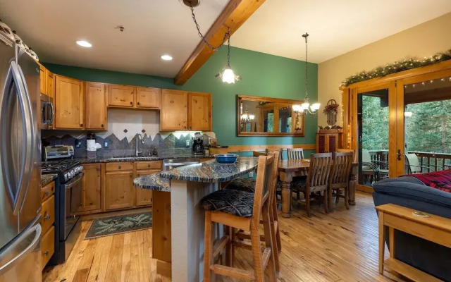 8766 Trappers Crossing 2 Bedroom Townhouse