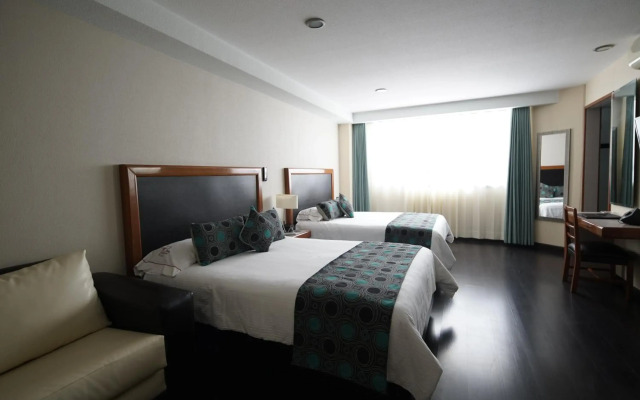 Hotel Abastos Plaza