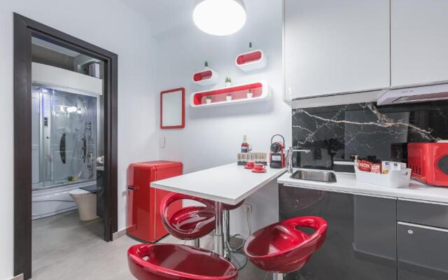 Iguana Gold Luxury Suites 1min from Ermou str