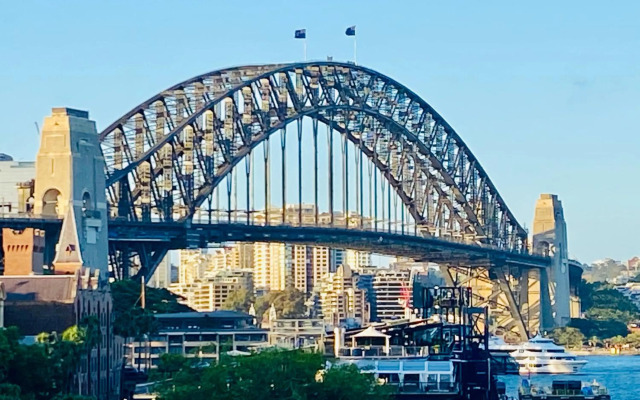 Manly Family-Friendly Getaway- stroll to beach, cafes, parks