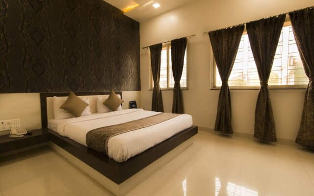 OYO 8717 Everest Inn Hotel