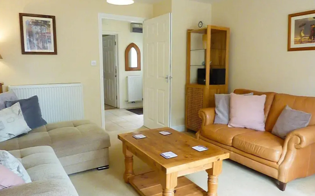 Host Stay Old Dairy Court