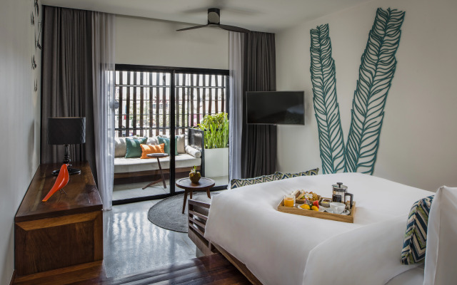 The Aviary Hotel