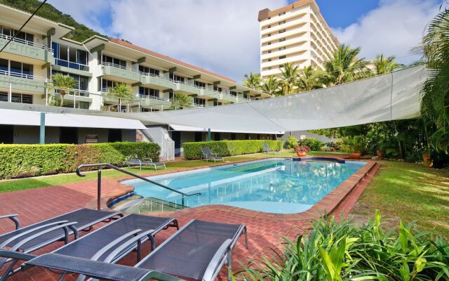 Beach Front Lagoon Lodge Apartments