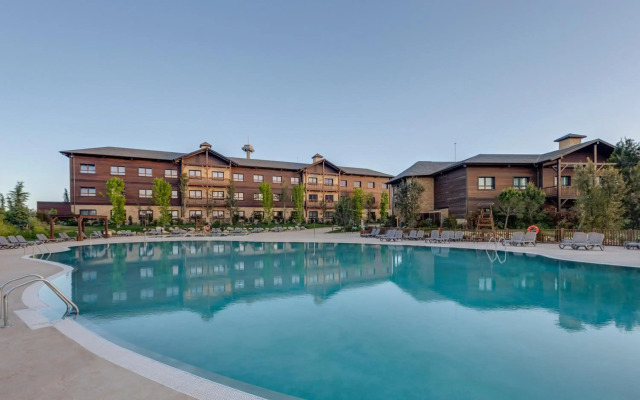 PortAventura Hotel Colorado Creek - Includes unlimited access to PortAventura Park & 1 access to Ferrari Land