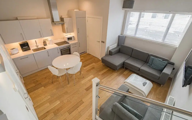 Modern 2BR Mews House